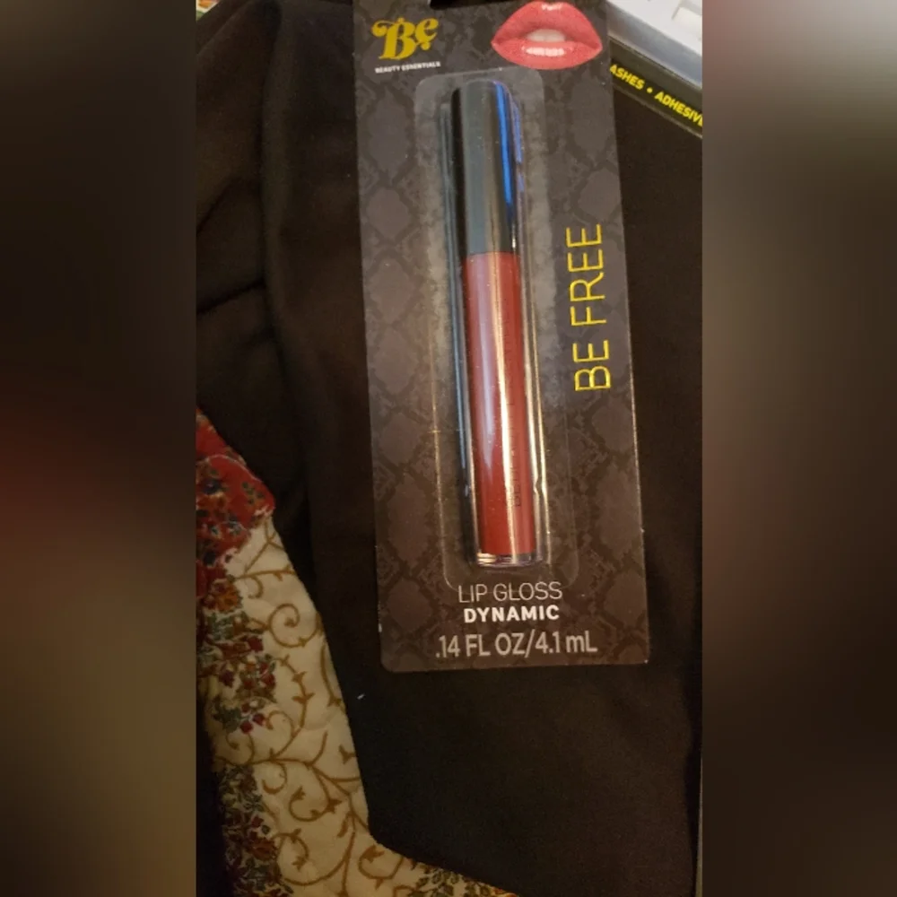 NEW Makeup Bundle. - Picture 8 of 10